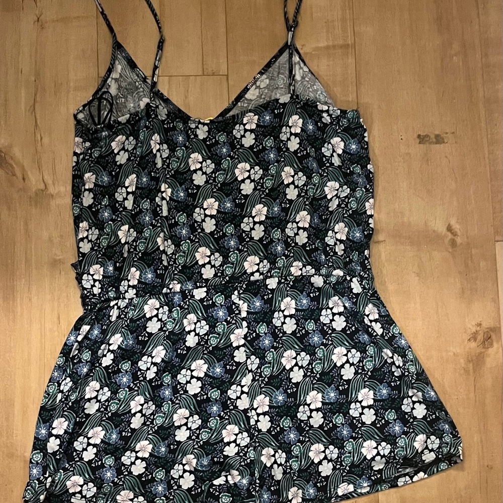 Romper - Picture 2 of 2